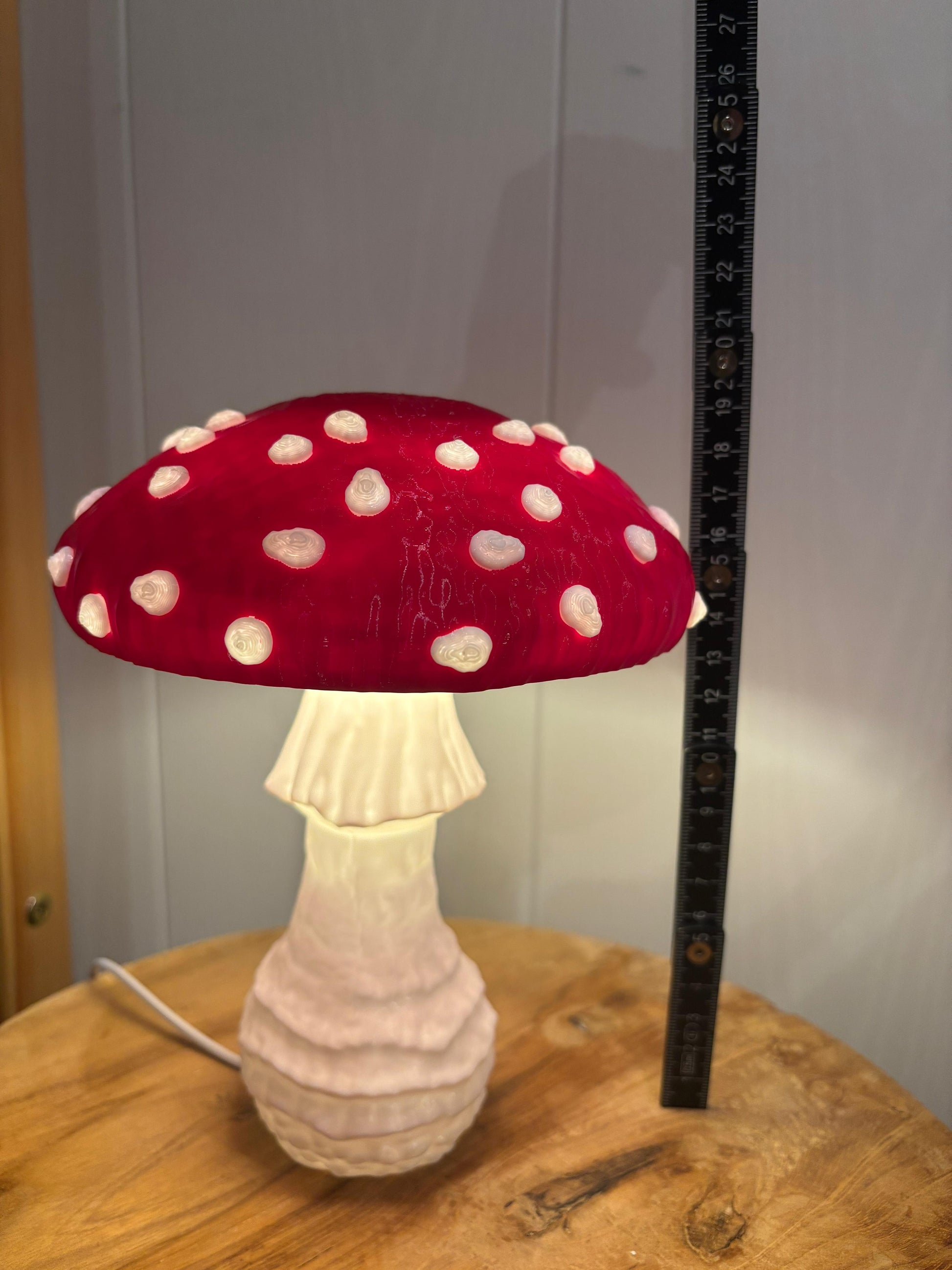 Cozy Mushroom Lamp als Ambientelicht im Schlafzimmer