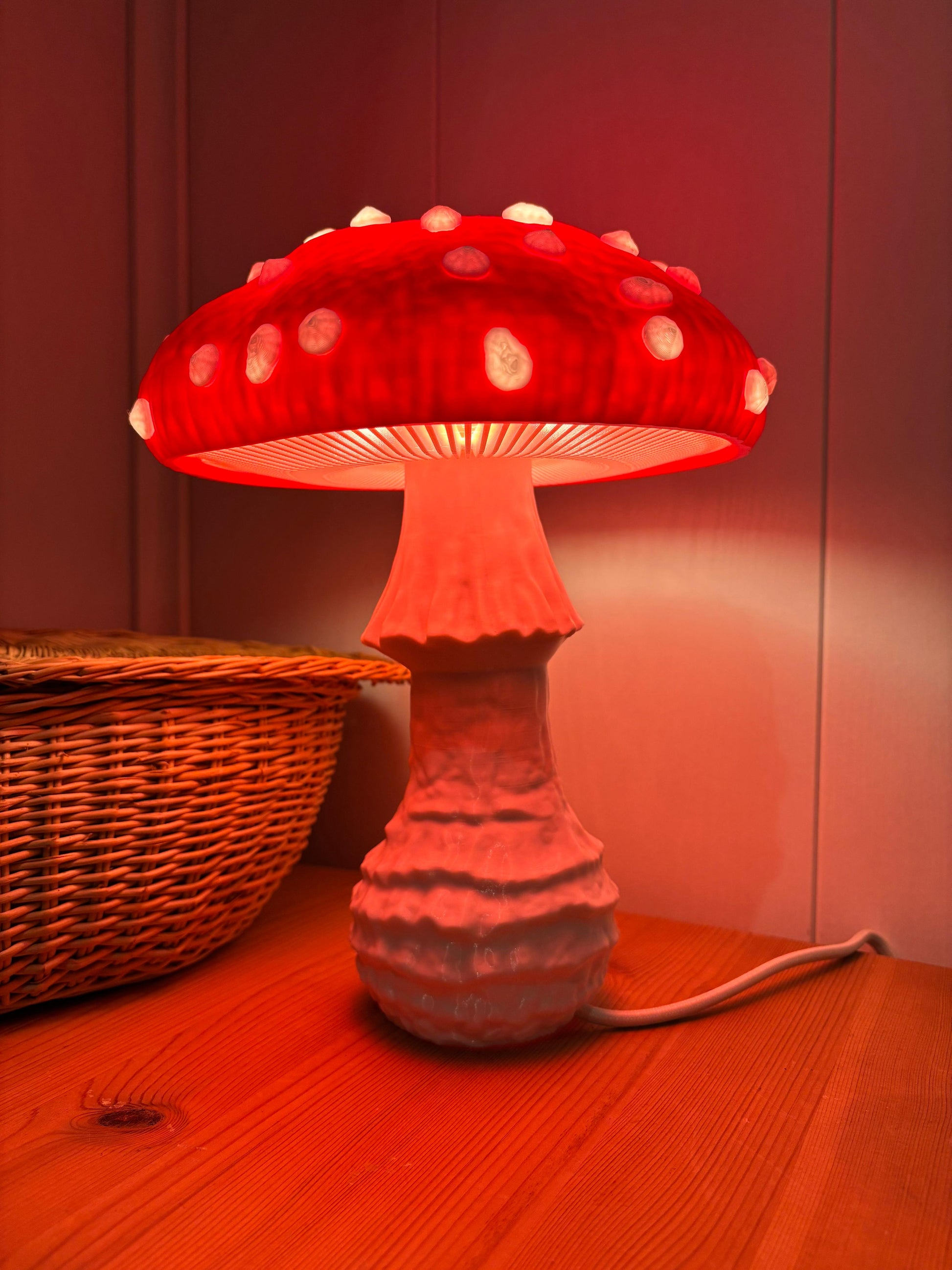 3D-gedruckte Pilzlampe im Mushroom-Design mit LED-Ambientelicht