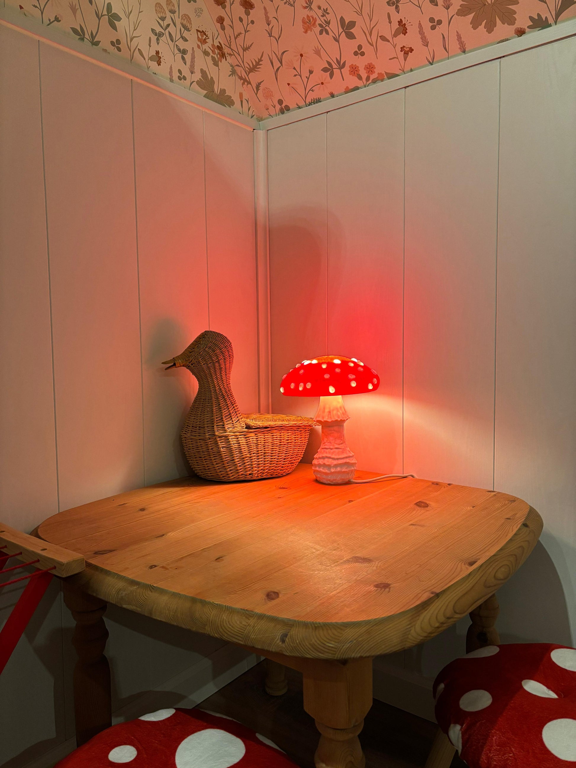 Handgefertigte LED-Pilzlampe als Ambientelicht von BenDeSei